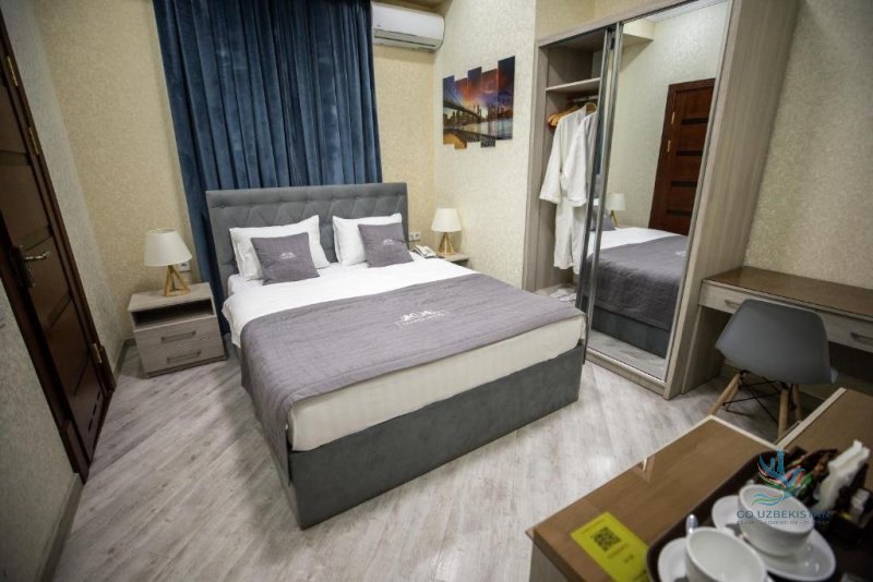 Small double room with 1 bed — photo 1