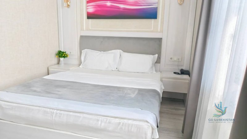 Twin room with two separate single beds. — photo 1